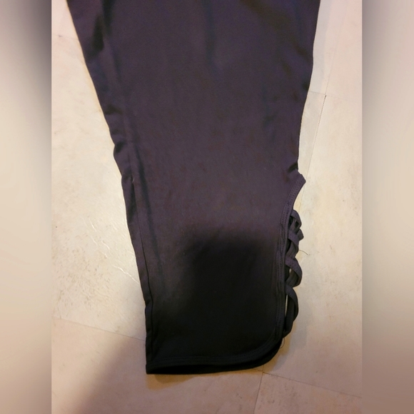 ACX capris - Picture 2 of 4